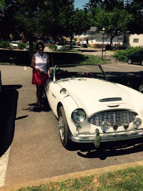 1960 white Austin Healey 3000 Convertible