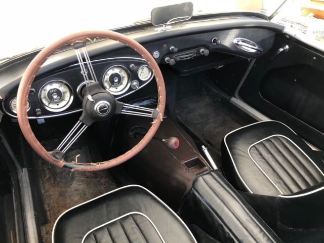 1960 White Austin Healey 3000