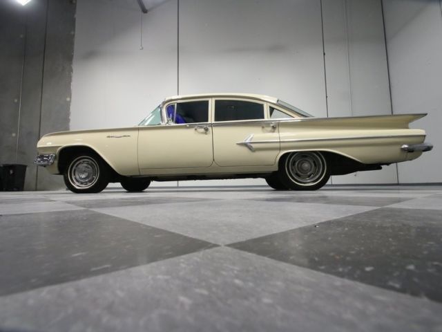 1960 Cream Chevrolet Bel Air/150/210 Sedan