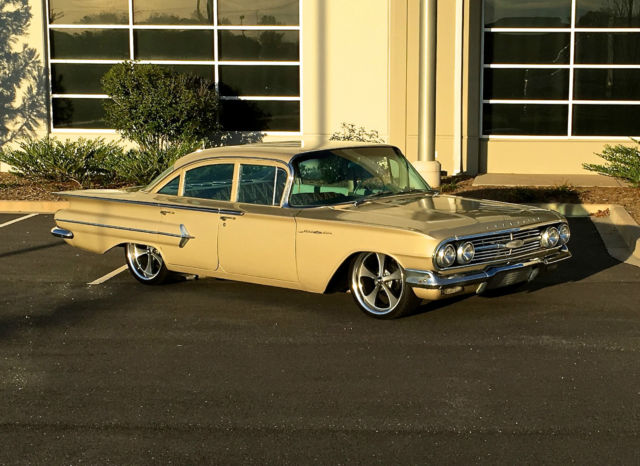 1960 Gold Chevrolet Bel Air/150/210 Sedan