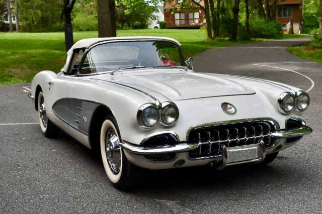1960 White Chevrolet Corvette Convertible