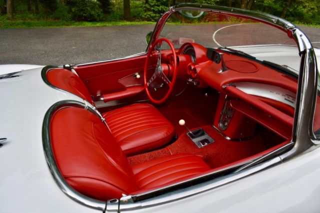 1960 White Chevrolet Corvette Convertible