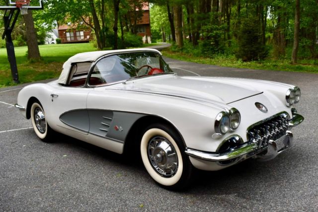1960 White Chevrolet Corvette Convertible
