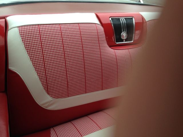 1960 White Chevrolet Impala 2 door Hardtop