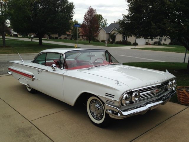 1960 White Chevrolet Impala 2 door Hardtop