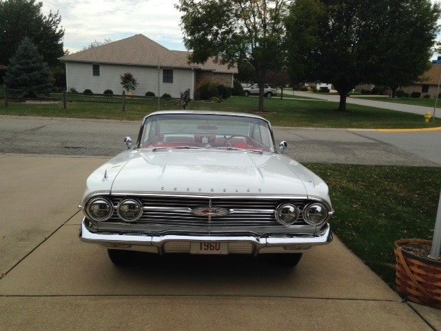 1960 White Chevrolet Impala 2 door Hardtop