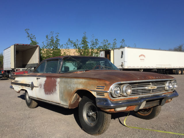 1960 White Chevrolet Impala Hardtop