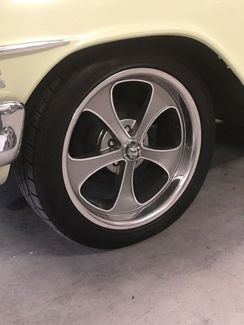 1960 Yellow Chevrolet Impala Coupe