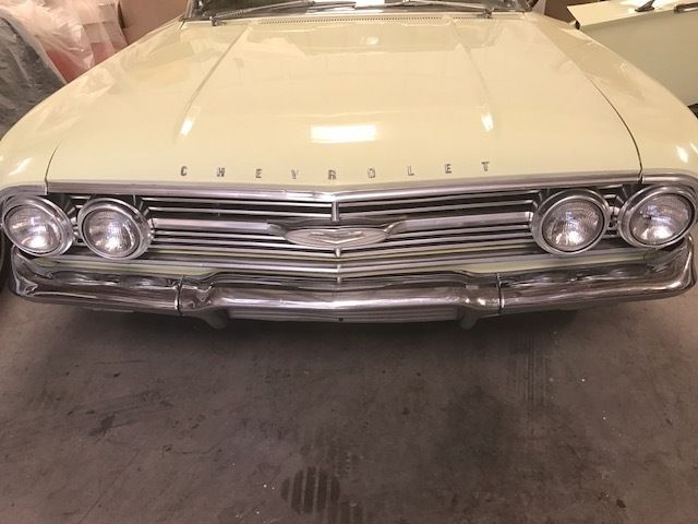 1960 Yellow Chevrolet Impala Coupe