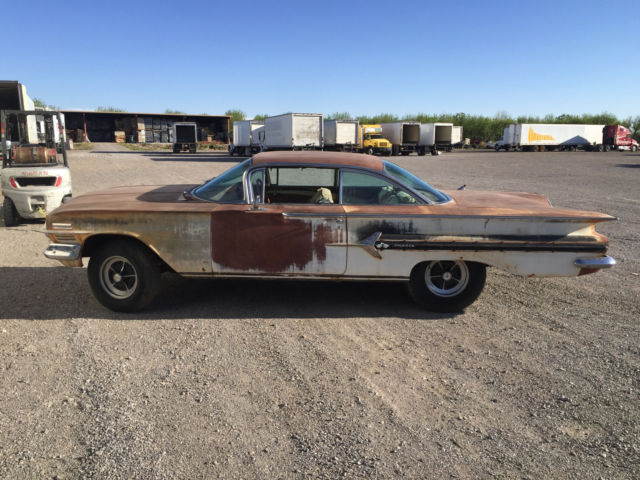1960 White Chevrolet Impala Hardtop