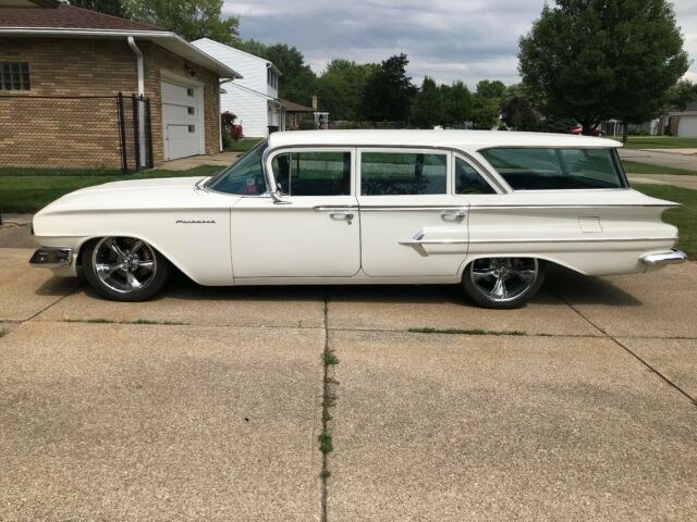 1960 White Chevrolet Parkwood Wagon