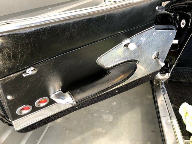 1960 Black w/ silver cove Chevrolet Corvette Convertible