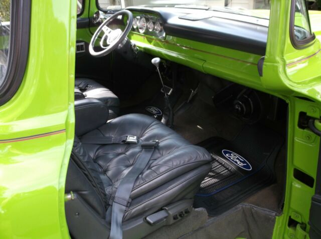 1960 Green Ford F-100 Pickup