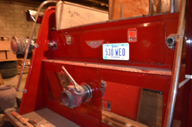 1960 Red Ford C 850 Cab & Chassis
