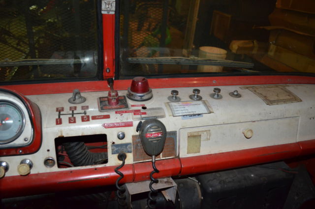 1960 Red Ford C 850 Cab & Chassis