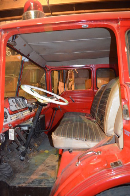 1960 Red Ford C 850 Cab & Chassis