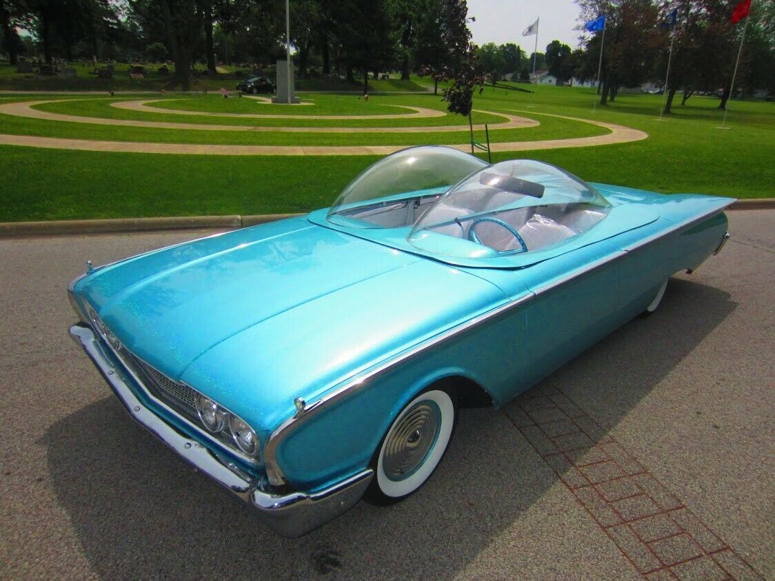 1960 turquoise Ford Fairlane Bubbletop