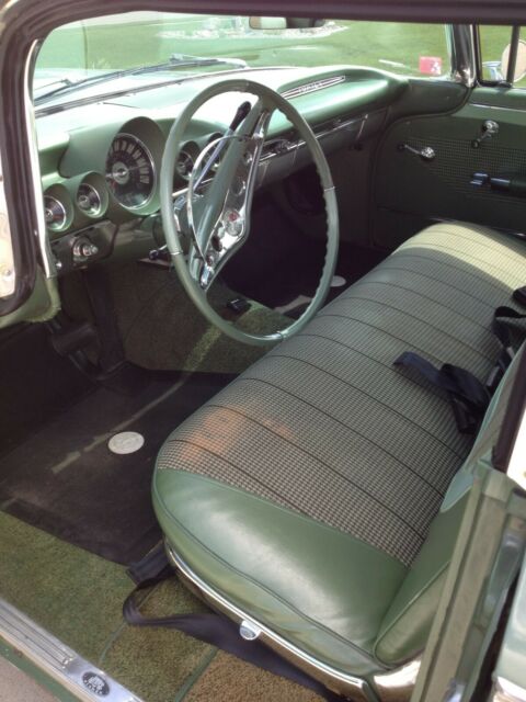 1960 Cascade Green top, Jade Green bottom Chevrolet Impala 4 Dr Hardtop