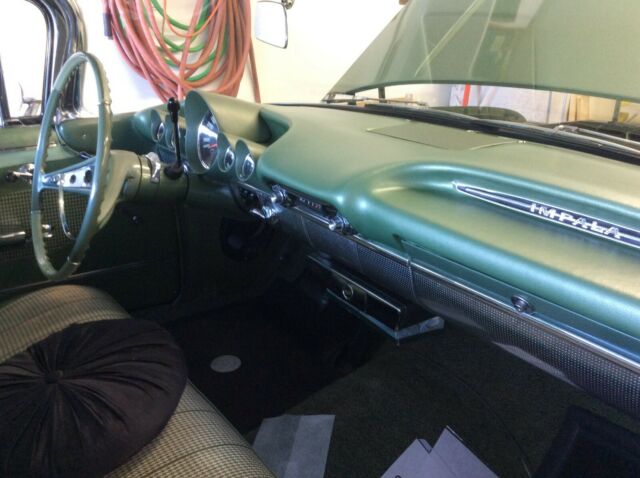 1960 Cascade Green top, Jade Green bottom Chevrolet Impala 4 Dr Hardtop