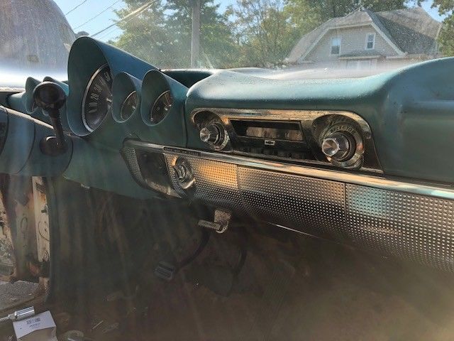 1960 White Chevrolet Impala Coupe