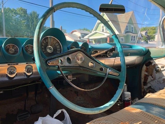 1960 White Chevrolet Impala Coupe