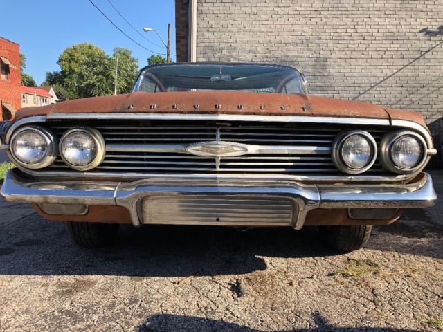 1960 White Chevrolet Impala Coupe