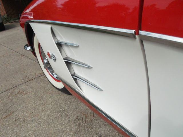 1960 Red/White Chevrolet Corvette Convertible