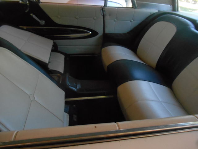1960 White Ford Thunderbird Coupe