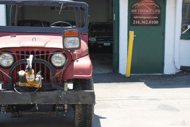 1960 Red Willys 439 SUV