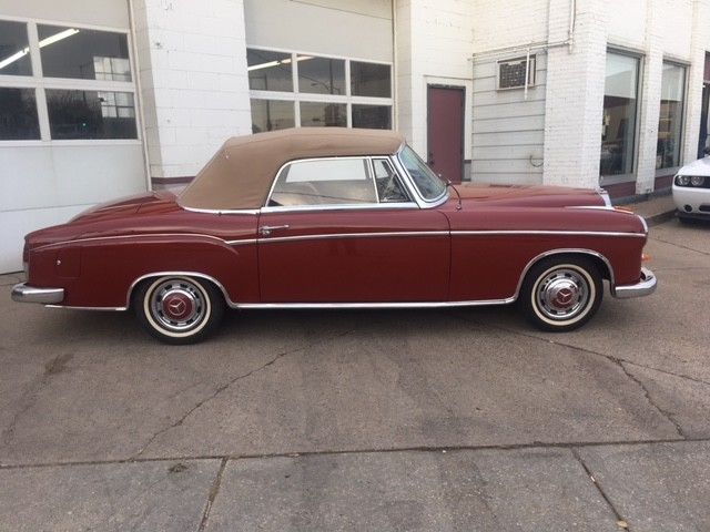 1961 light red Mercedes-Benz 220SE