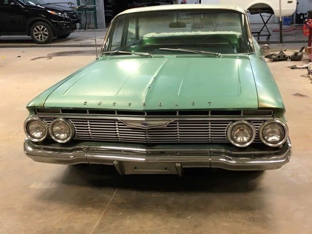 1961 Green Chevrolet Bel Air/150/210 Sedan