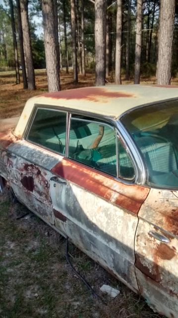 1961 Yellow Buick LeSabre Sedan