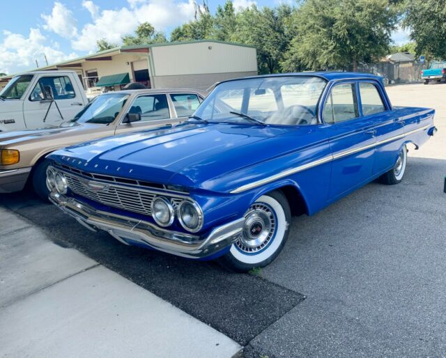 1961 Blue Chevrolet Bel Air/150/210 Sedan