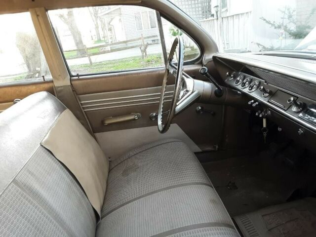 1961 Gold Chevrolet Bel Air/150/210 Sedan