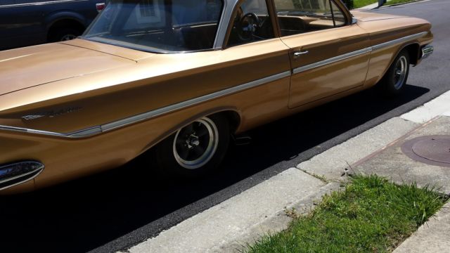1961 Gold Chevrolet Bel Air/150/210 Coupe