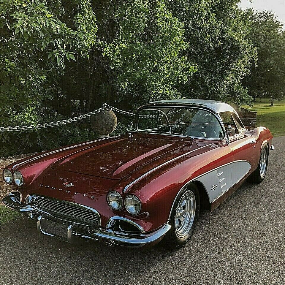 1961 Maroon/White Chevrolet Corvette Hardtop/Convertible