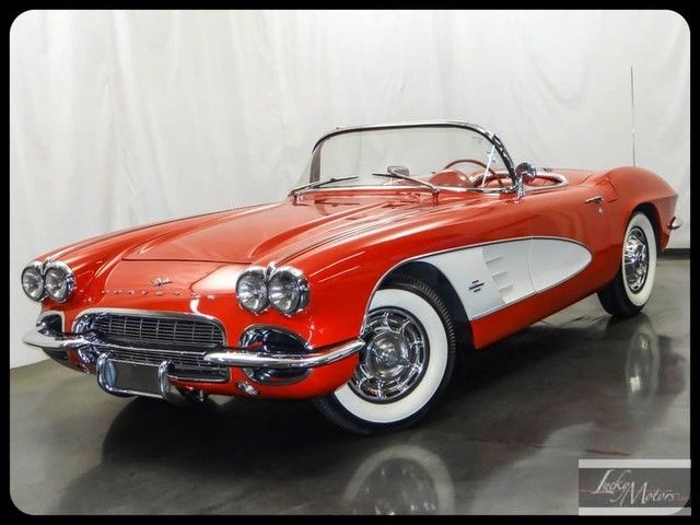1961 White Chevrolet Corvette Convertible