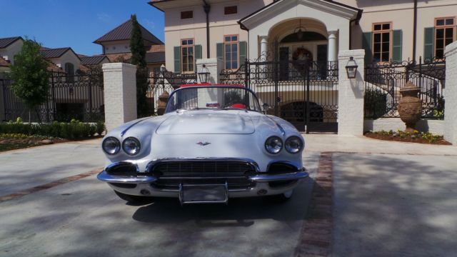 1961 White Chevrolet Corvette Convertible