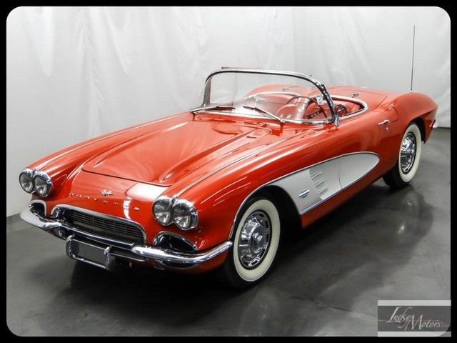 1961 White Chevrolet Corvette Convertible