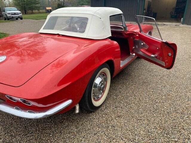 1961 Chevrolet Corvette Convertible