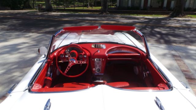 1961 White Chevrolet Corvette Convertible