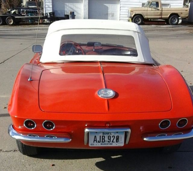 1961 Red & White two tone Chevrolet Corvette Convertible