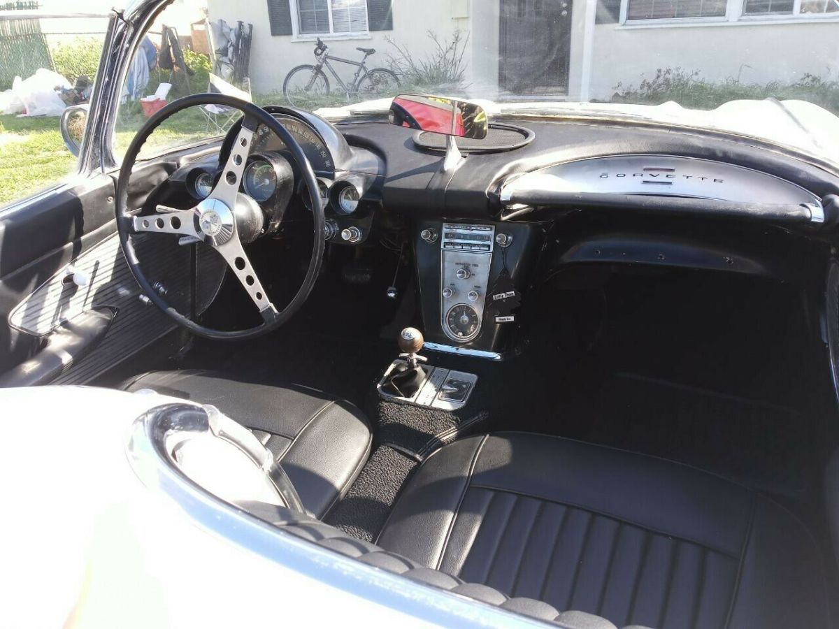 1961 White Chevrolet Corvette