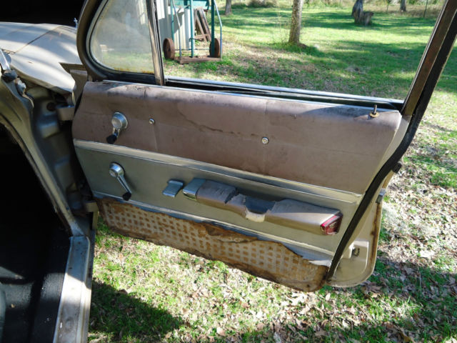 1961 Gold Chevrolet Impala Sedan
