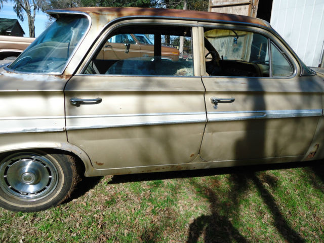 1961 Gold Chevrolet Impala Sedan