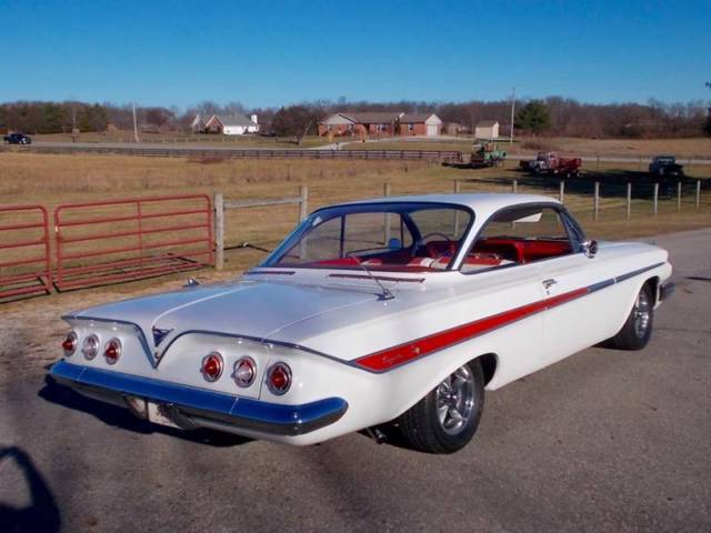 1961 White Chevrolet Impala Coupe
