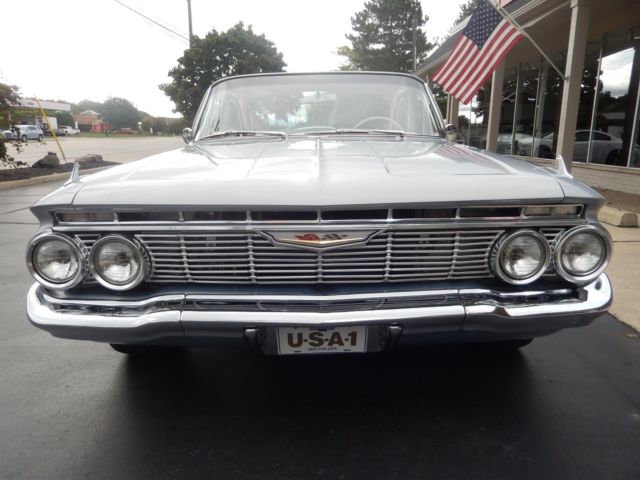 1961 Silver Chevrolet Impala Sedan