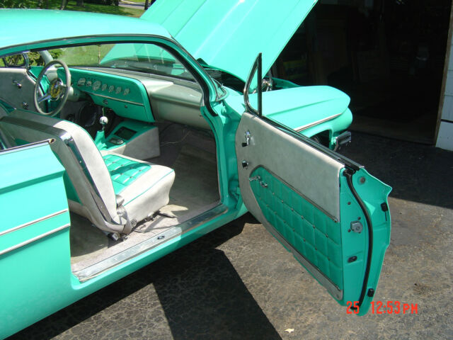 1961 Aqua Chevrolet Impala Coupe