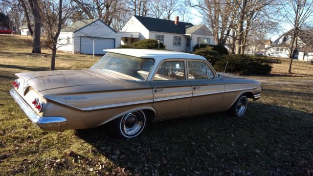 1961 Brown Chevrolet Bel Air/150/210 4 door
