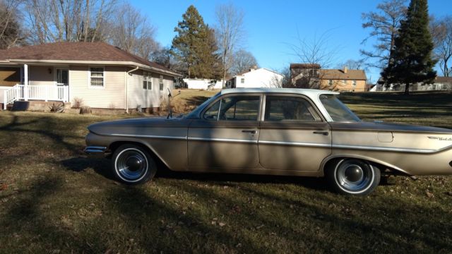 1961 Brown Chevrolet Bel Air/150/210 4 door